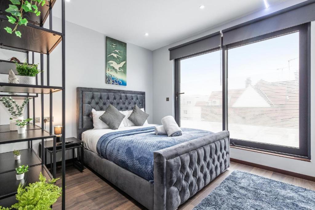 Serviced Golders Near London- 3