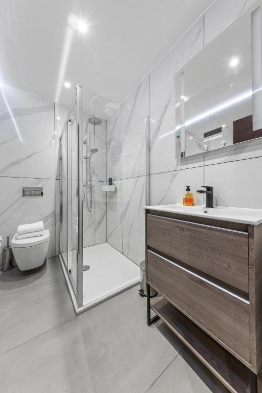 Serviced Golders Near London- 3